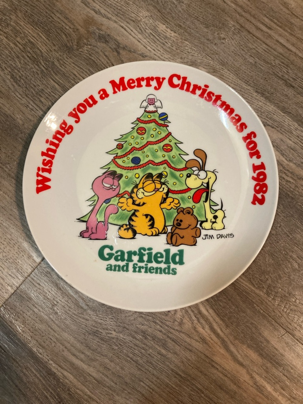 Enesco Garfield and Friends 1982 Christmas Plate